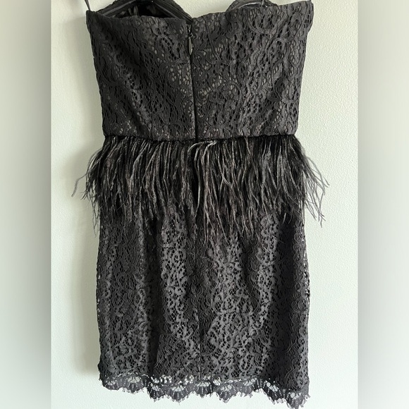 BEBE Lace Strapless Feather Waistline Strapless Cocktail Mini Dress Size 0 Black - Picture 6 of 8